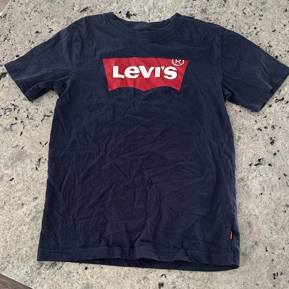 Boys Levi’s tee Large NWOT